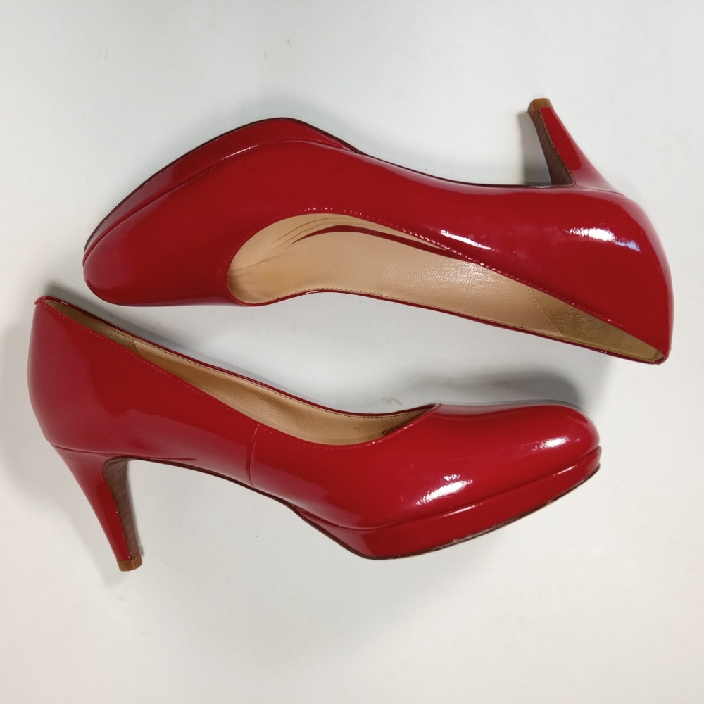 Cole Haan Women’s Red Patent Leather Almond Toe heel  Size 8.5B